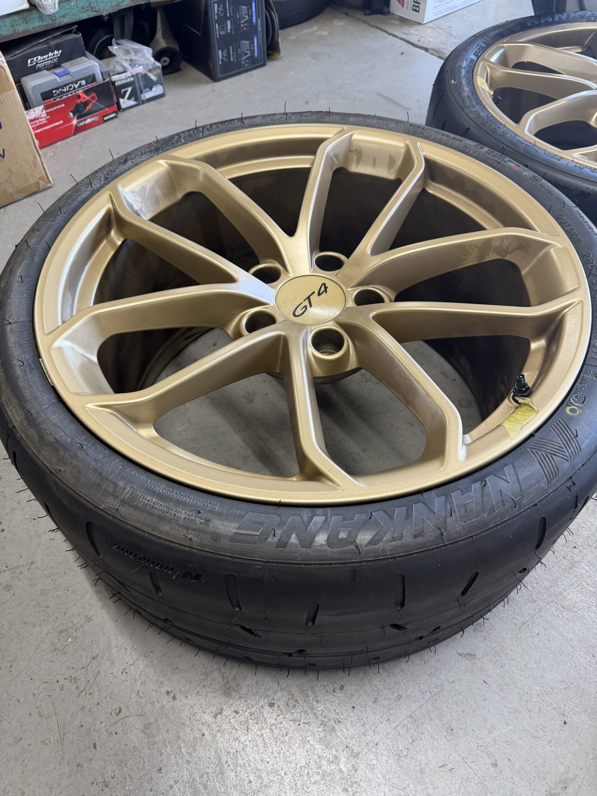 718ケイマンGT4作業写真