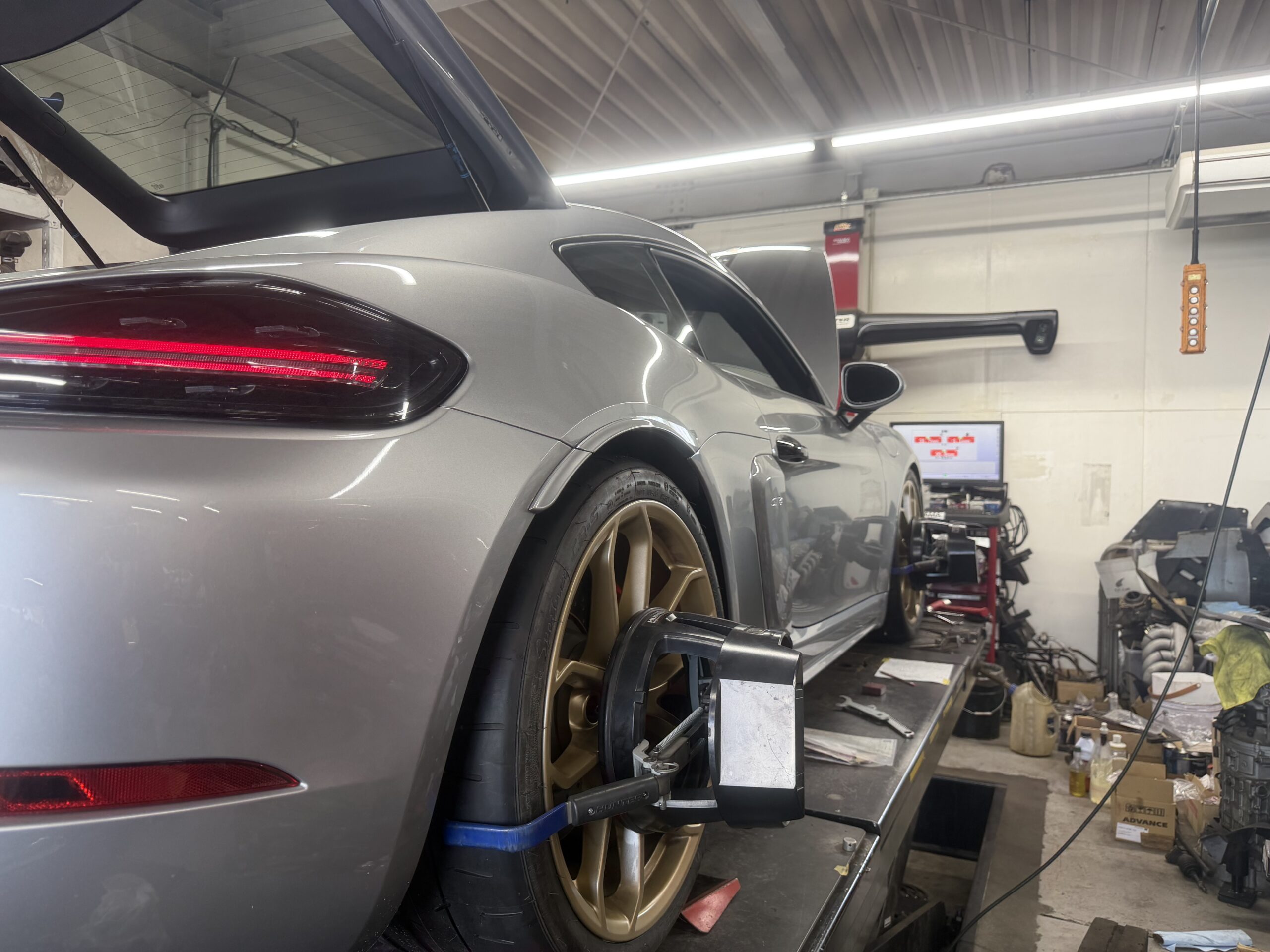 718ケイマンGT4整備